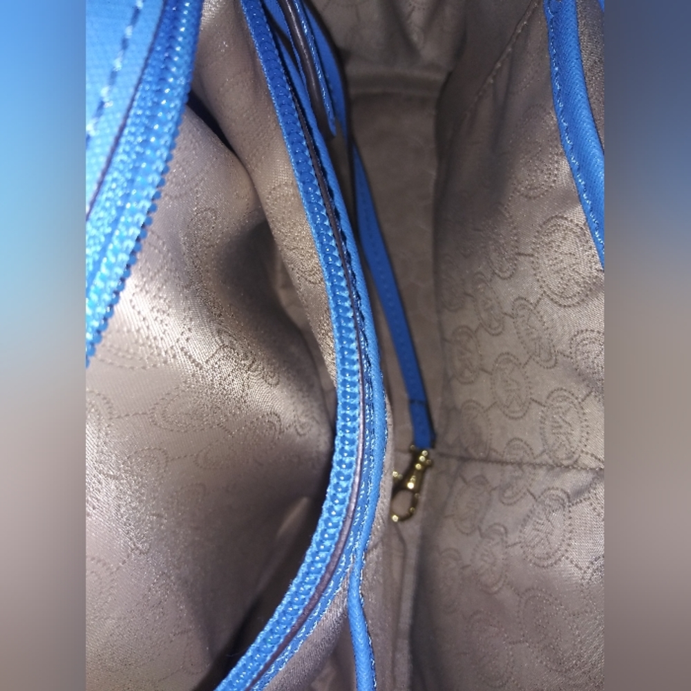 Purse - Picture 9 of 15
